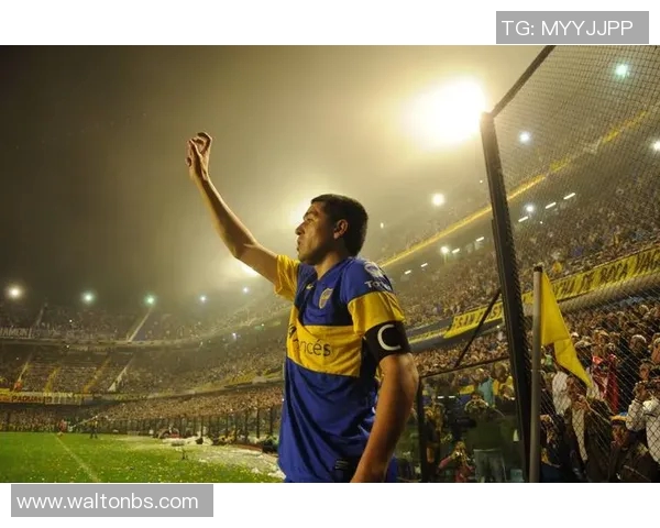 足球巨星风采壁纸合集:全球顶尖球员精彩瞬间集锦