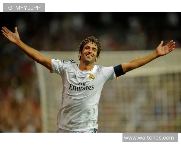 12号足球球星的传奇之路与光辉时刻：从青训到世界舞台的精彩历程