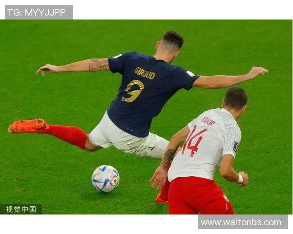 足球场上的炮弹战士 每一脚射门都如同疾风骤雨